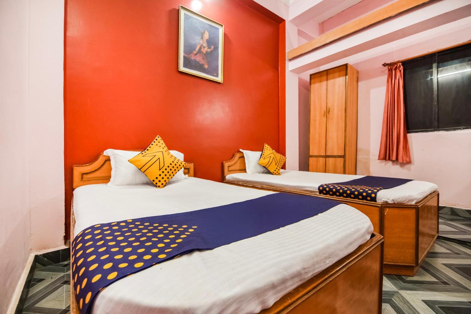 Spot On Hotel Midtown Gondia Εξωτερικό φωτογραφία