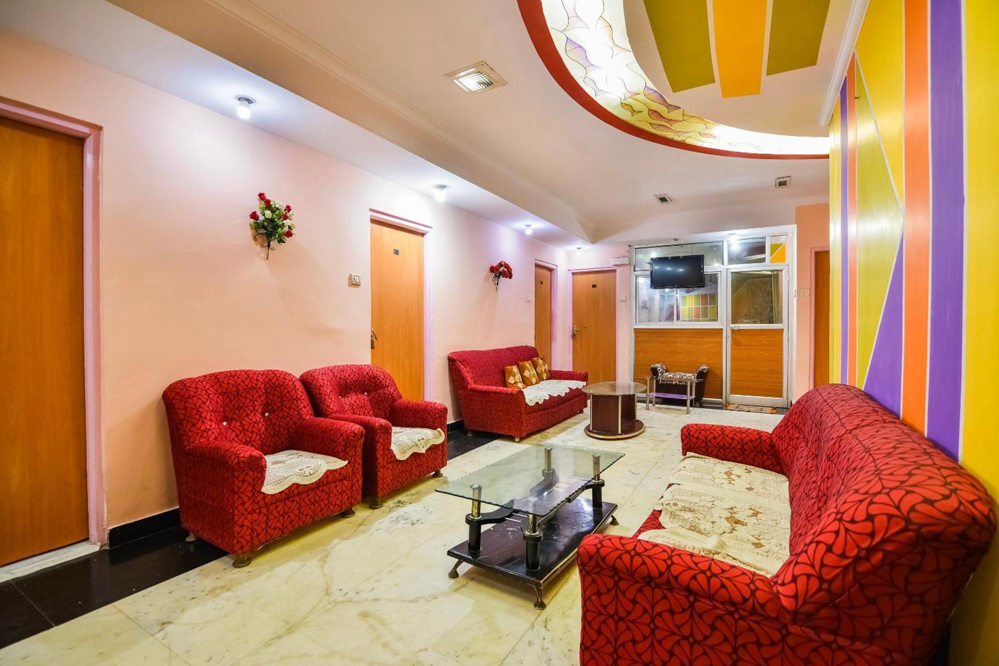 Spot On Hotel Midtown Gondia Εξωτερικό φωτογραφία